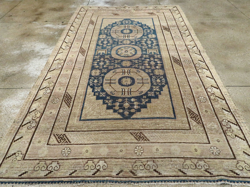 Antique East Turkestan Khotan Carpet, No.29064 - Staging