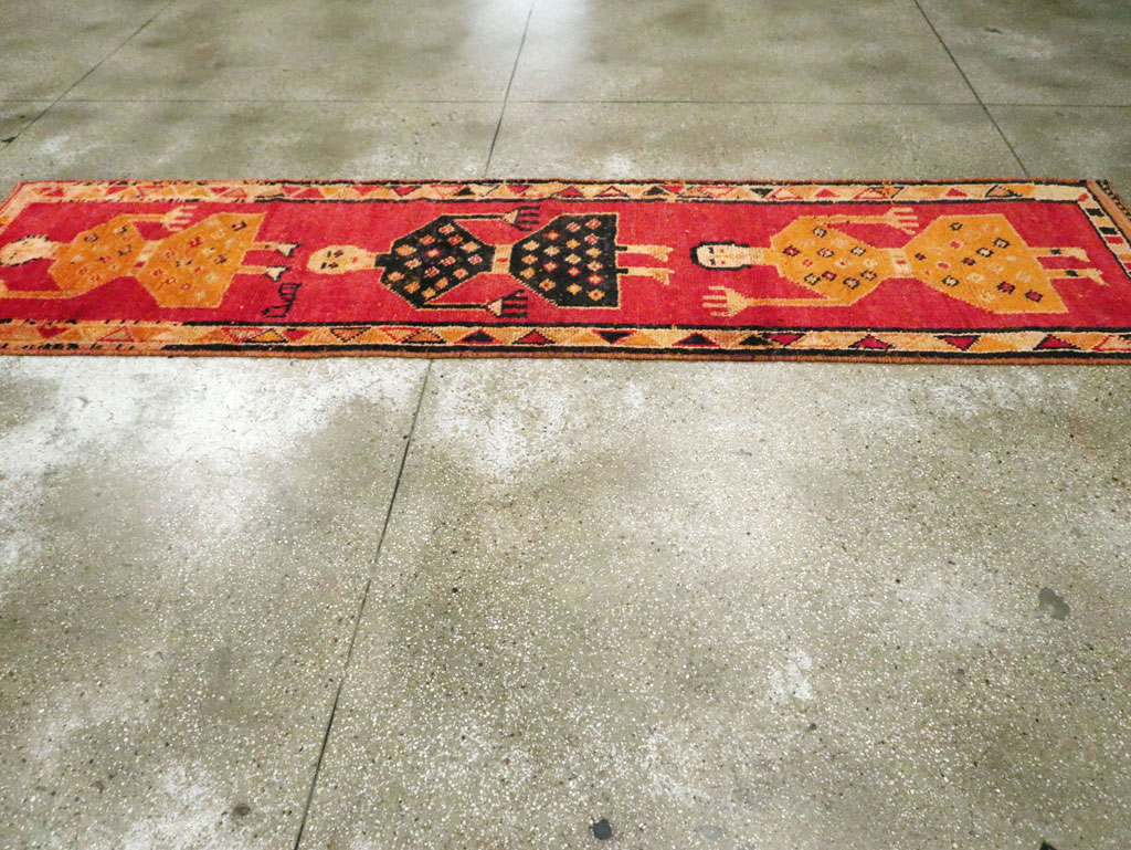 Vintage Turkish Anatolian Pictorial Runner, No.29102 - Staging