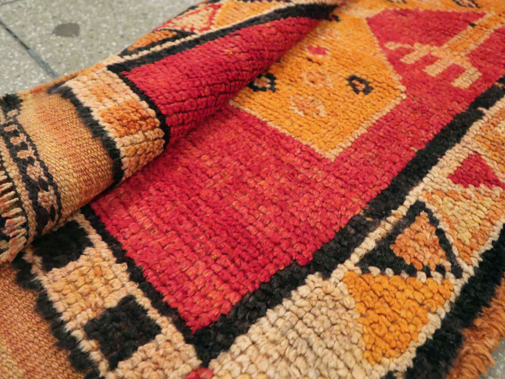 Vintage Turkish Anatolian Pictorial Runner, No.29102 - Staging