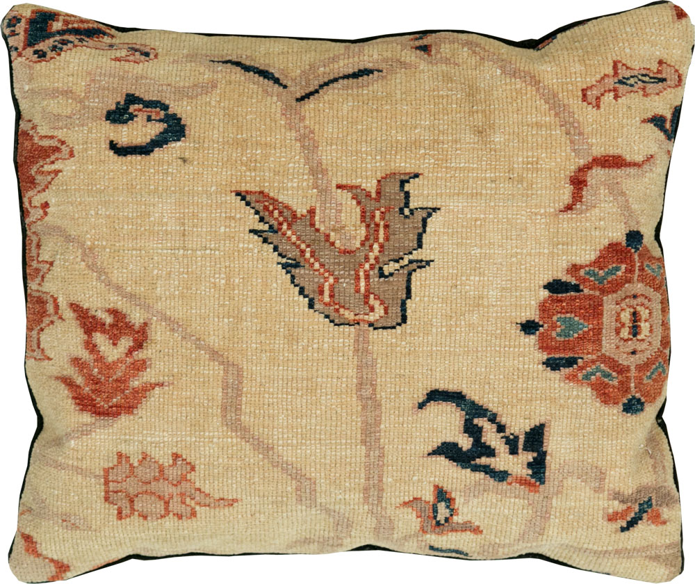 Antique Persian Serapi Pillow, No.29134 - Staging