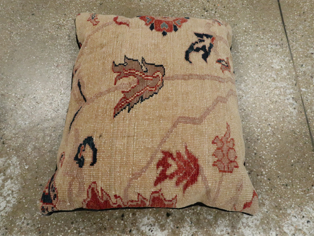 Antique Persian Serapi Pillow, No.29134 - Staging