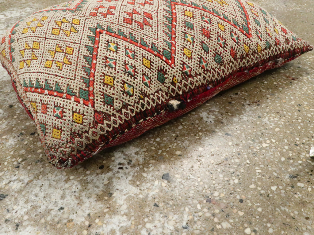Vintage Persian Kilim Pillow, No.29143 - Staging