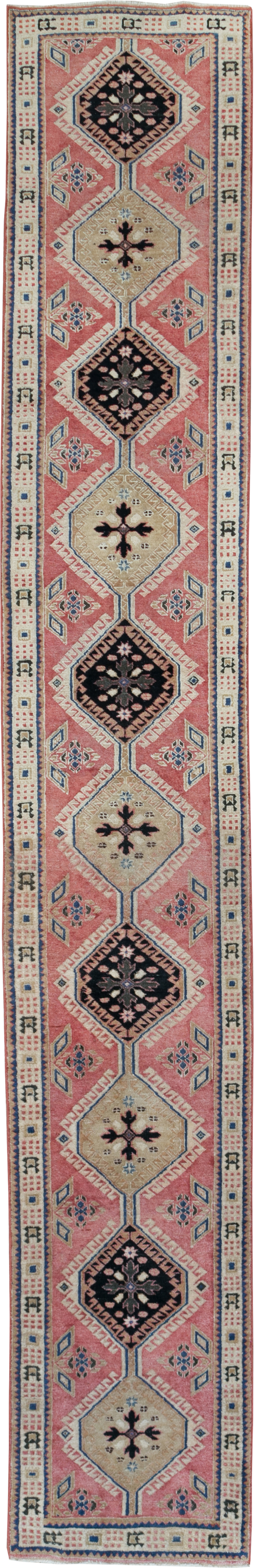 Vintage Persian Serab Small Runner, No.29153 - Staging