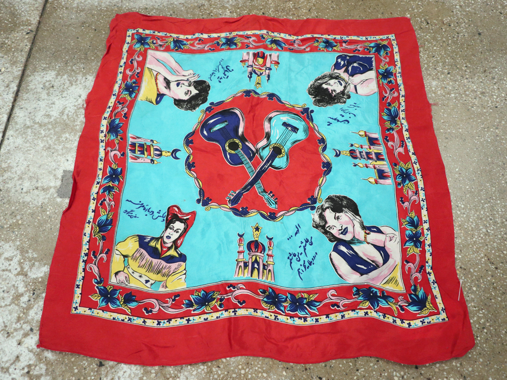 Vintage Persian Silk Textile, No.29159 - Staging