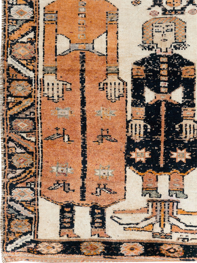 Vintage Persian Bakhtiari Pictorial Rug, No.29171 - Staging