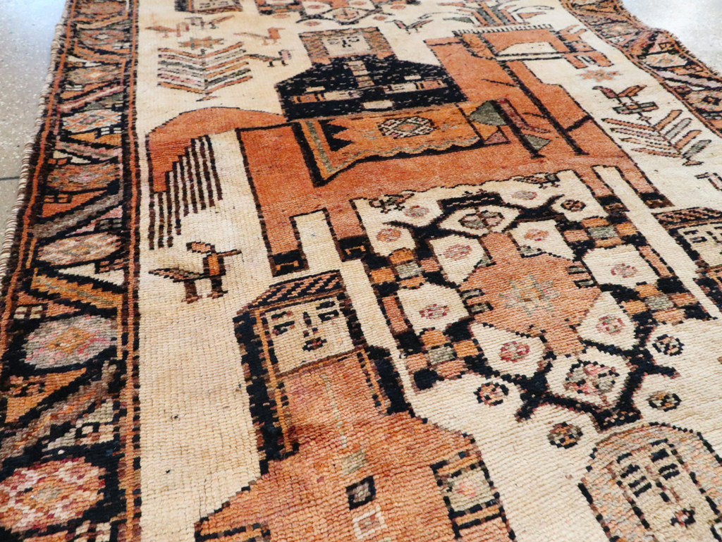 Vintage Persian Bakhtiari Pictorial Rug, No.29171 - Staging