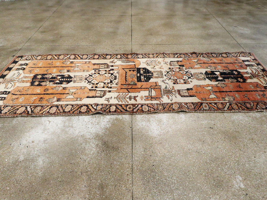 Vintage Persian Bakhtiari Pictorial Rug, No.29171 - Staging