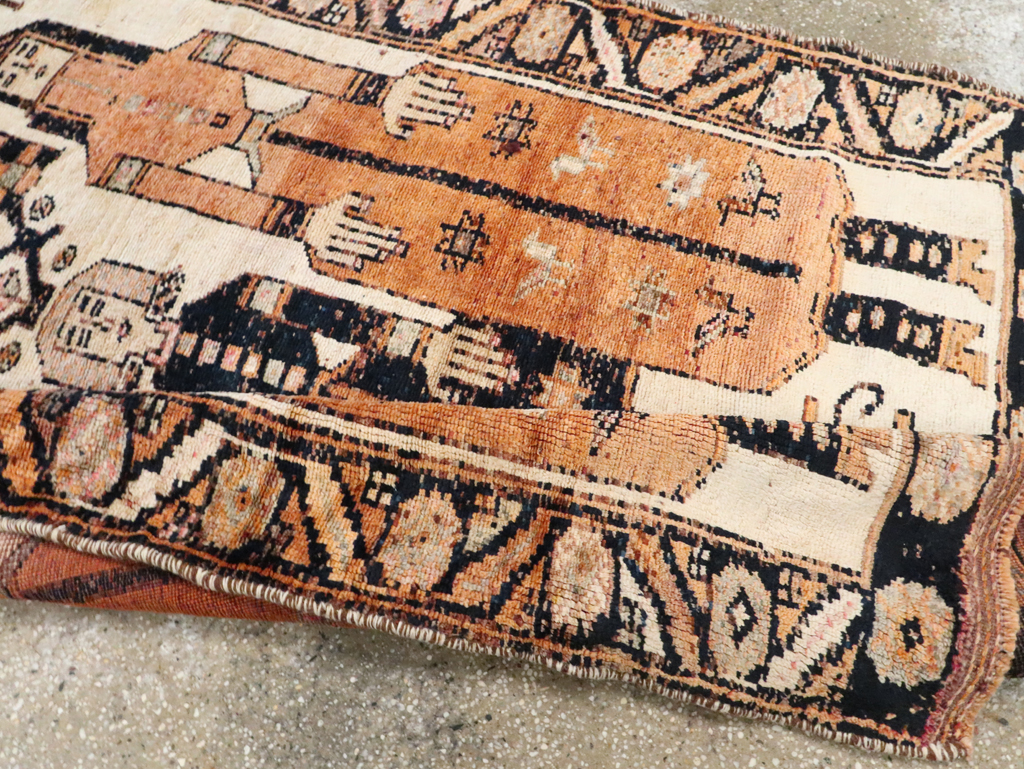 Vintage Persian Bakhtiari Pictorial Rug, No.29171 - Staging