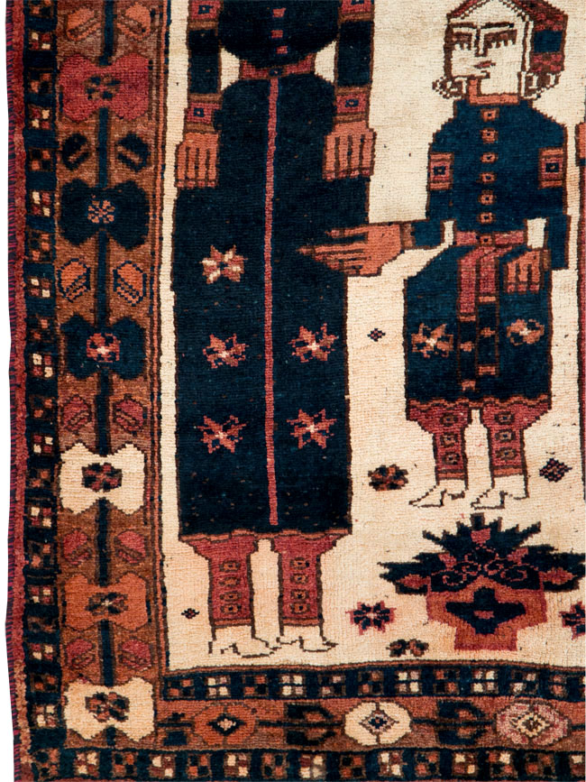 Vintage Persian Bakhtiari Pictorial Rug, No.29172 - Staging