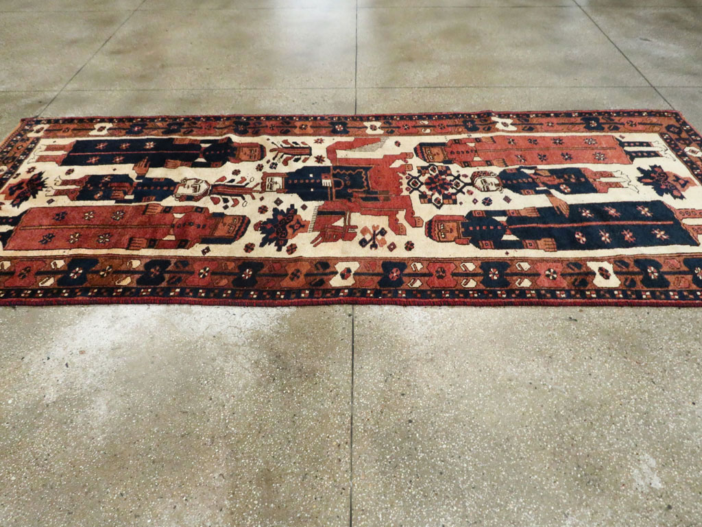 Vintage Persian Bakhtiari Pictorial Rug, No.29172 - Staging