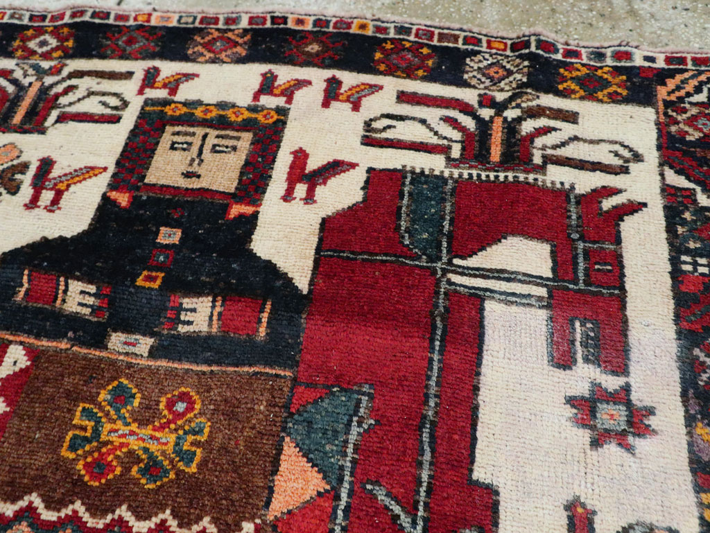 Vintage Persian Bakhtiari Pictorial Accent Rug, No.29176 - Staging