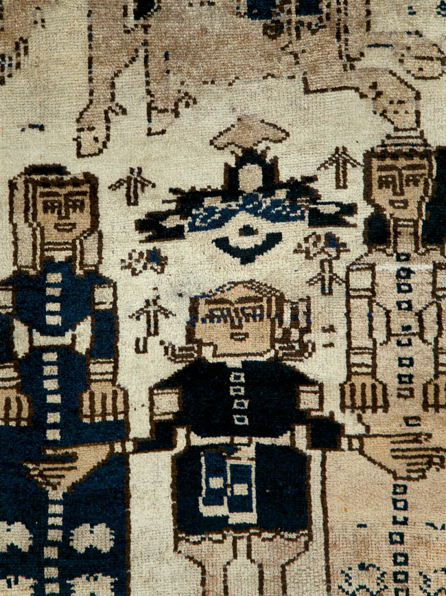 Vintage Persian Bakhtiari Pictorial Rug, No.29177 - Staging