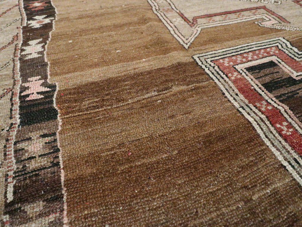 Vintage Turkish Anatolian Room Size Carpet, No.29217 - Staging