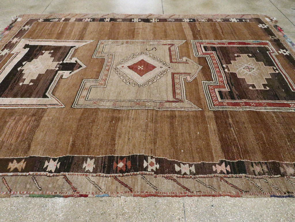 Vintage Turkish Anatolian Room Size Carpet, No.29217 - Staging