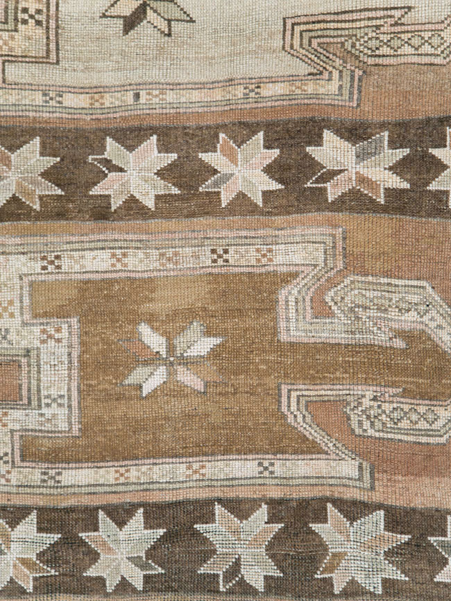 Vintage Anatolian Gallery Carpet, No.29221 - Staging