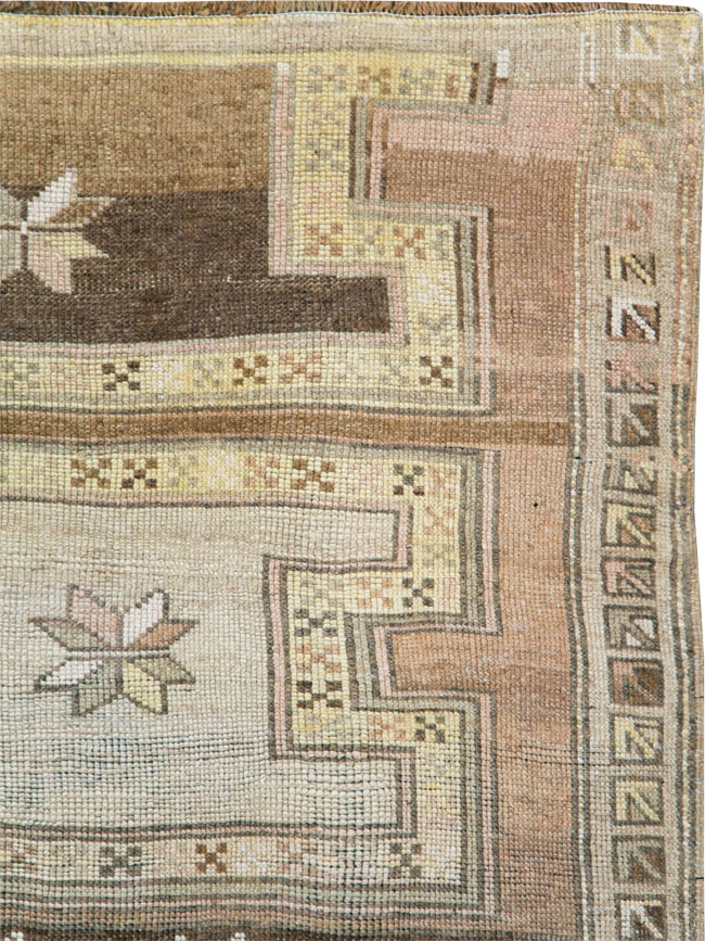 Vintage Anatolian Gallery Carpet, No.29221 - Staging