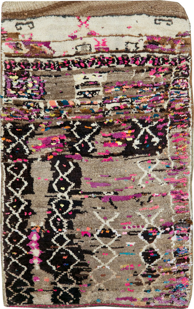 Contemporary  Anatolian Rug, No.29226 - Staging