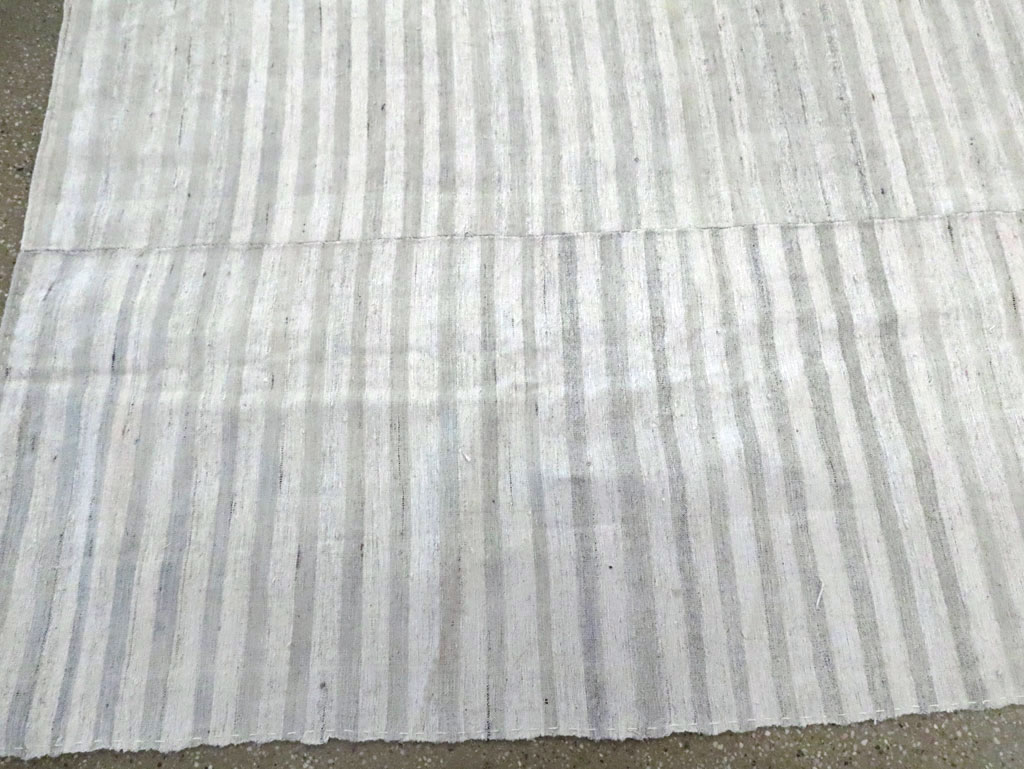 Vintage Turkish Flatweave Kilim Room Size Carpet, No.29244 - Staging