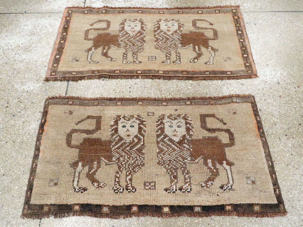 Vintage Turkish Anatolian Pictorial Throw Rug (Pair: 1 of 2), No.29314 - Staging