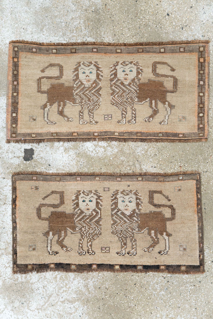 Vintage Turkish Anatolian Pictorial Throw Rug (Pair: 1 of 2), No.29314 - Staging
