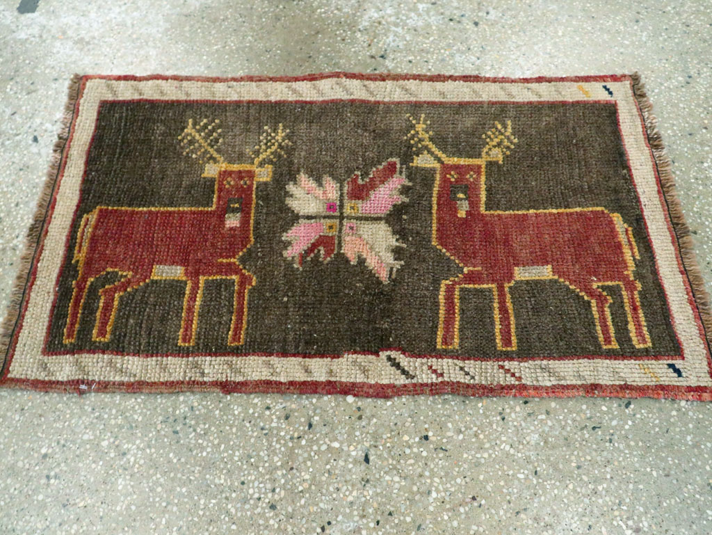 Vintage Anatolian Pictorial Rug, No.29315 - Staging