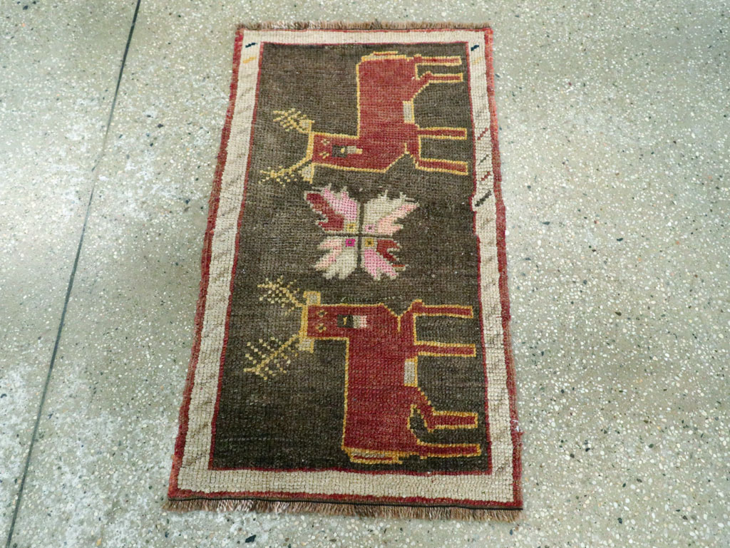 Vintage Anatolian Pictorial Rug, No.29315 - Staging