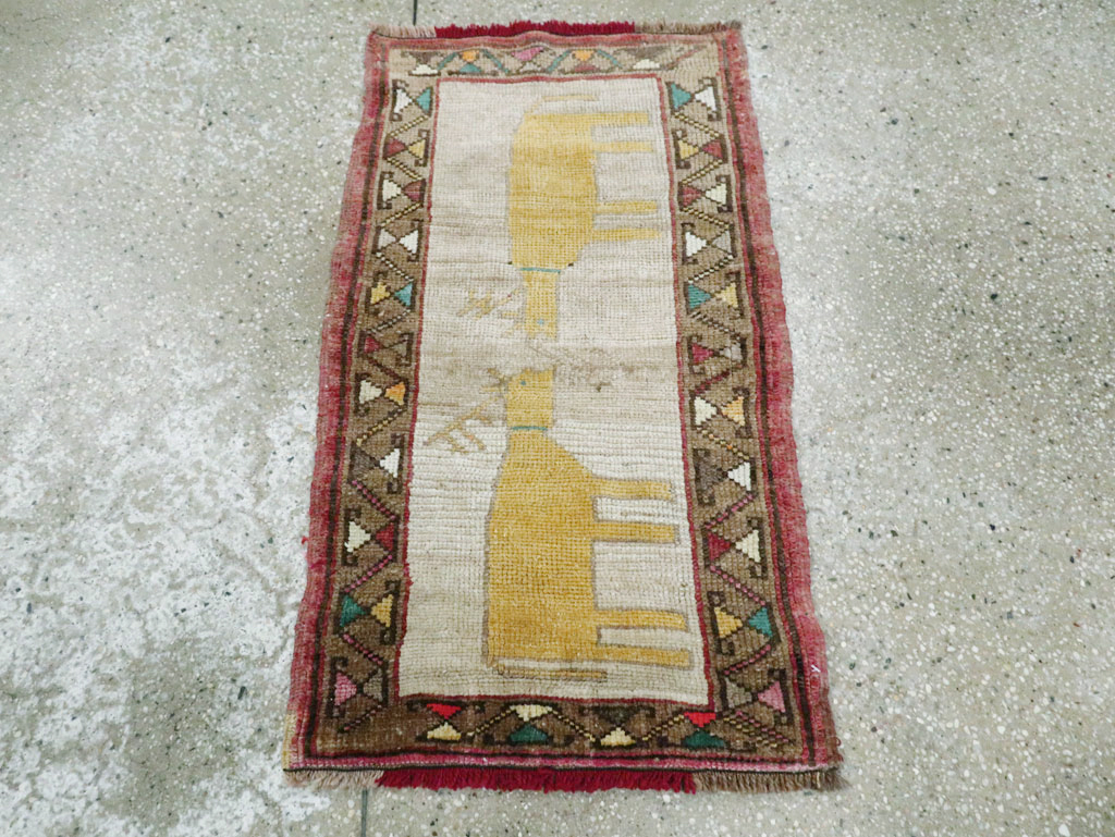 Vintage Anatolian Pictorial Rug, No.29316 - Staging