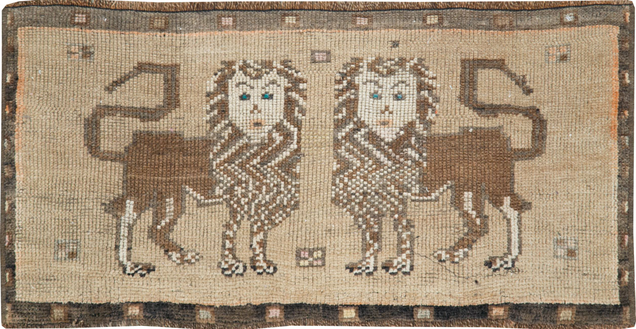 Vintage Turkish Anatolian Pictorial Throw Rug (Pair: 2 of 2), No.29318 - Staging