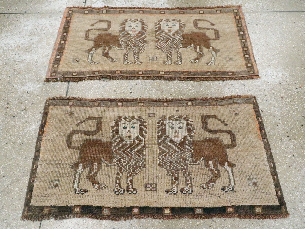 Vintage Turkish Anatolian Pictorial Throw Rug (Pair: 2 of 2), No.29318 - Staging