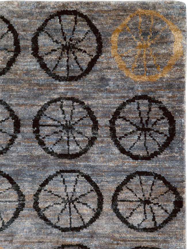 Contemporary Turkish Anatolian Room Size Carpet, No.29337 - Staging