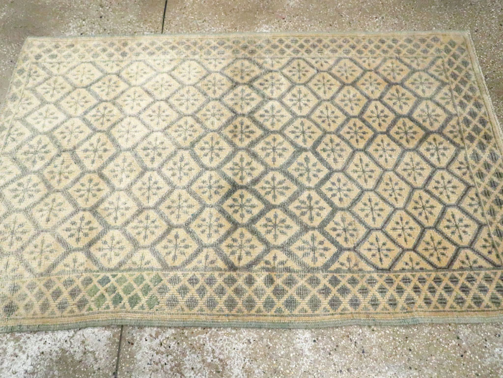 Vintage Turkish Anatolian Throw Rug, No.29345 - Staging