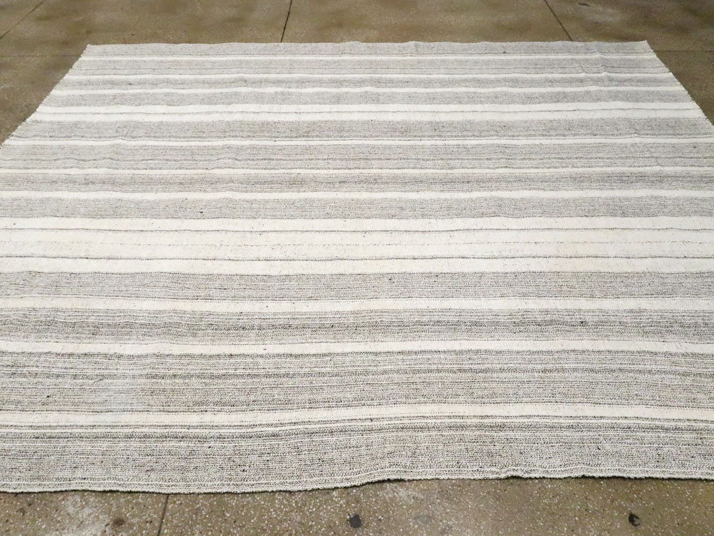 Vintage Turkish Flatweave Kilim Room Size Carpet, No.29354 - Staging