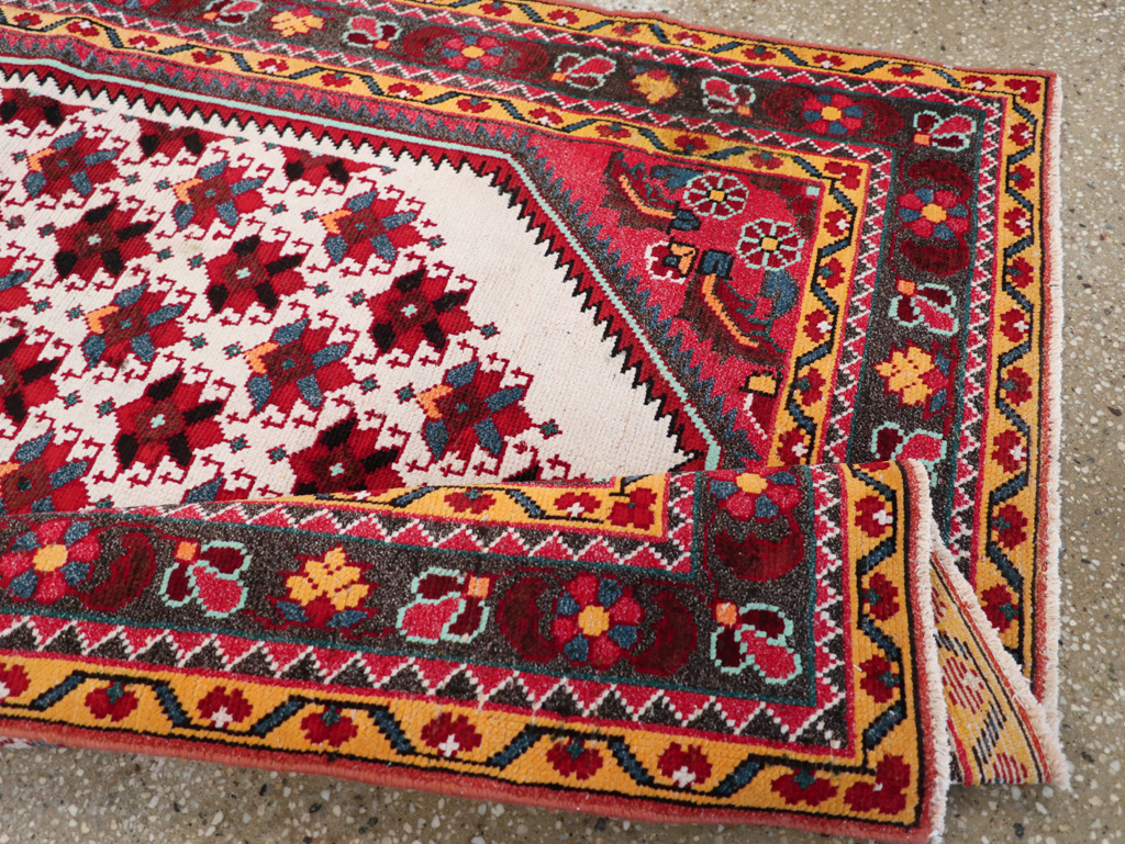 Vintage Persian Malayer Throw Rug, No.29360 - Staging