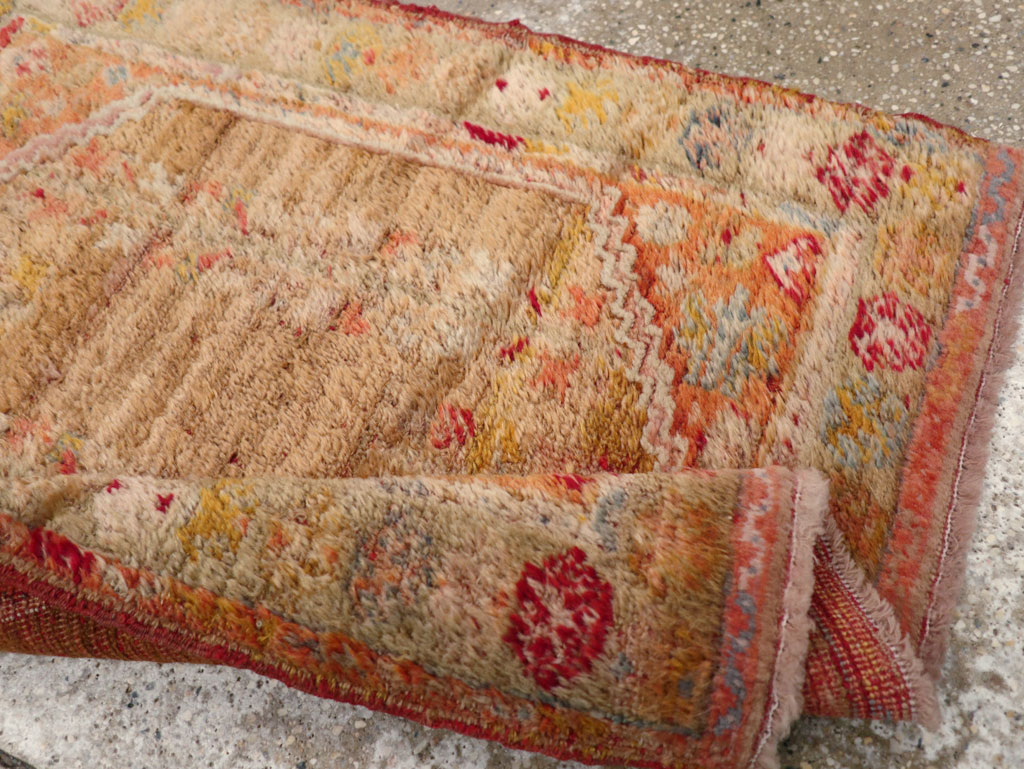 Antique Turkish Angora Oushak Throw Rug, No.29412 - Staging