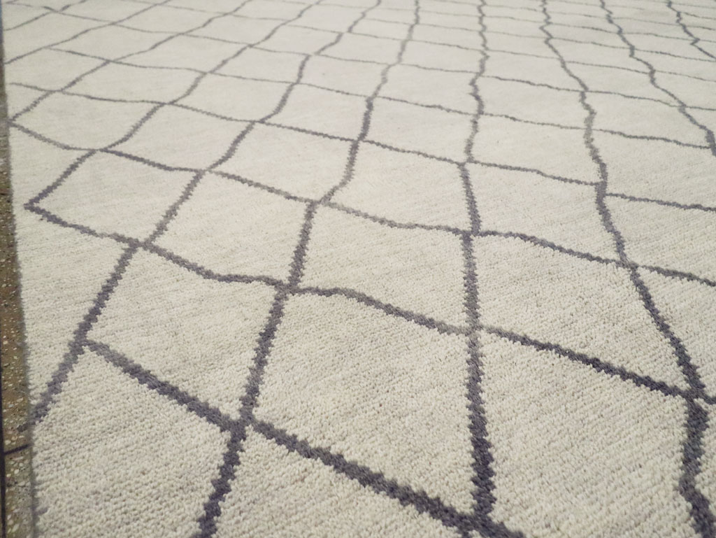 Modern Room Size Moroccan Carpet, No.29439 - Staging