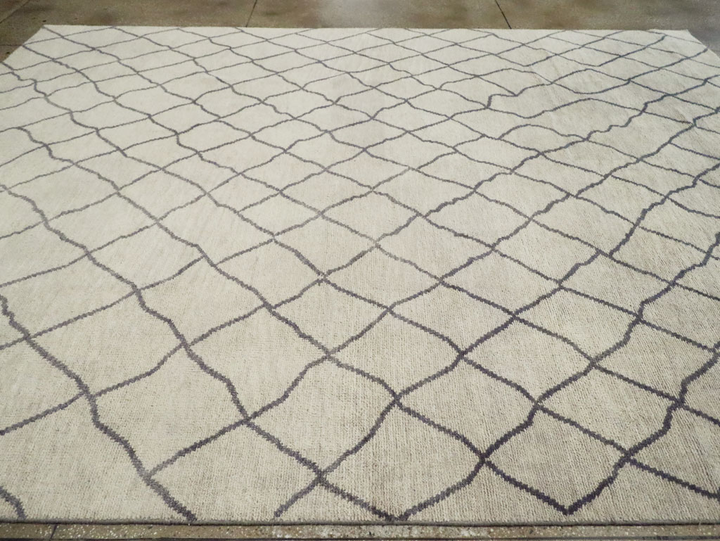 Modern Room Size Moroccan Carpet, No.29439 - Staging