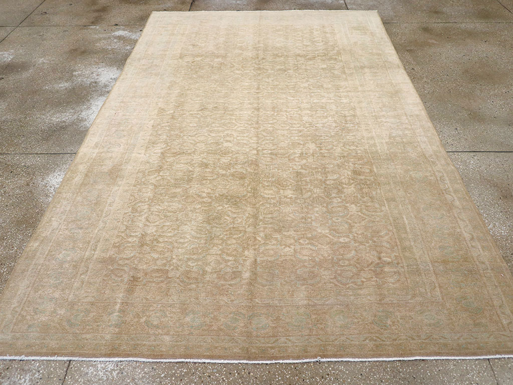 Antique Persian Mahal Carpet, No.29444 - Staging