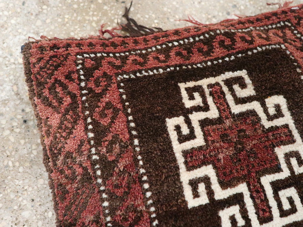 Vintage Persian Baluch Pillow, No.29474 - Staging