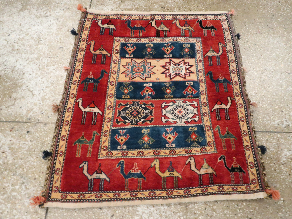 Persian Shiraz Rug, No.29477 - Staging