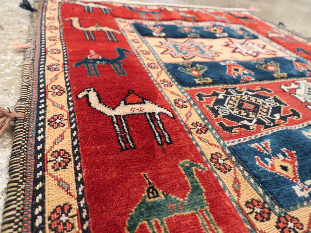 Persian Shiraz Rug, No.29477 - Staging