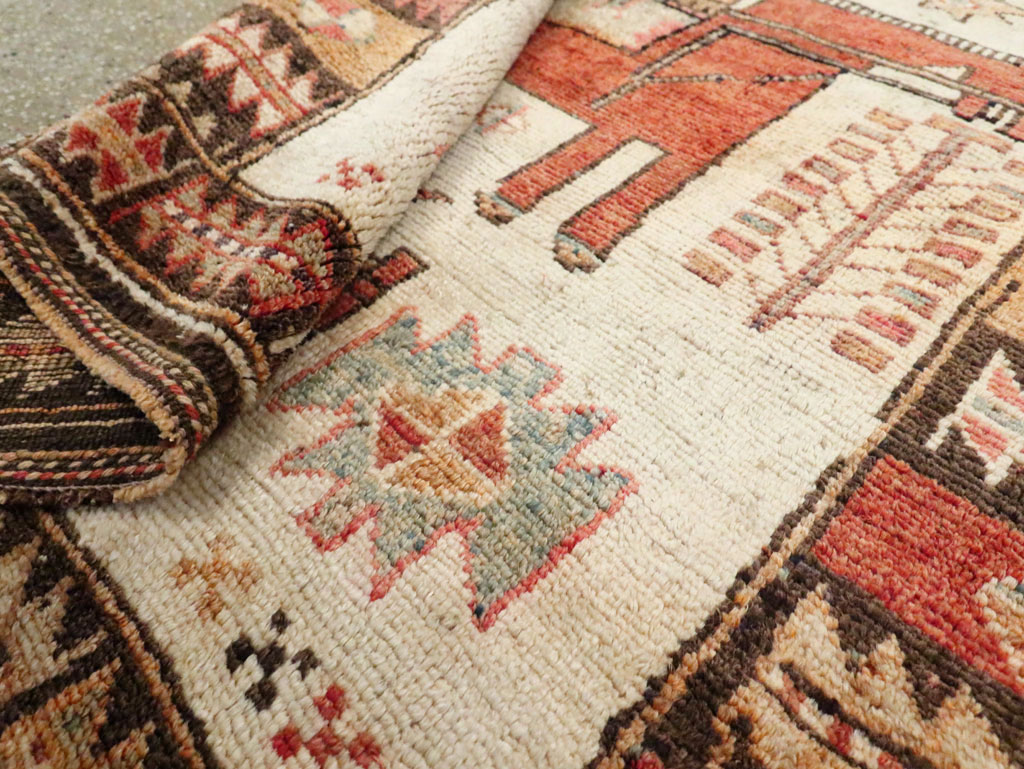 Vintage Persian Pictorial Bakhtiari Rug, No.29508 - Staging