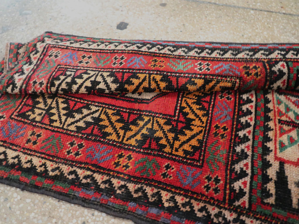 Vitnage Persian Baluch Runner, No.29597 - Staging