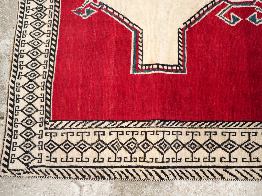 Vintage Persian Gabbeh Accent Rug, No.29603 - Staging