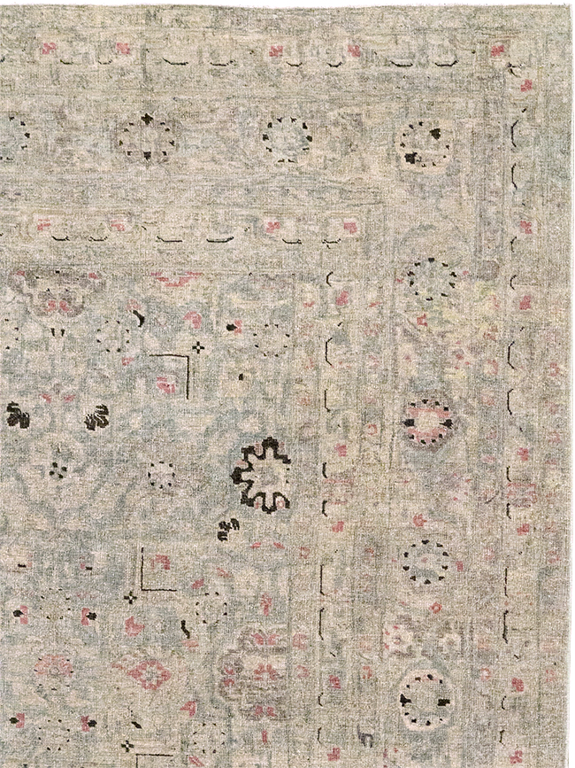 Antique Persian Tabriz Accent Carpet, No.29611 - Staging