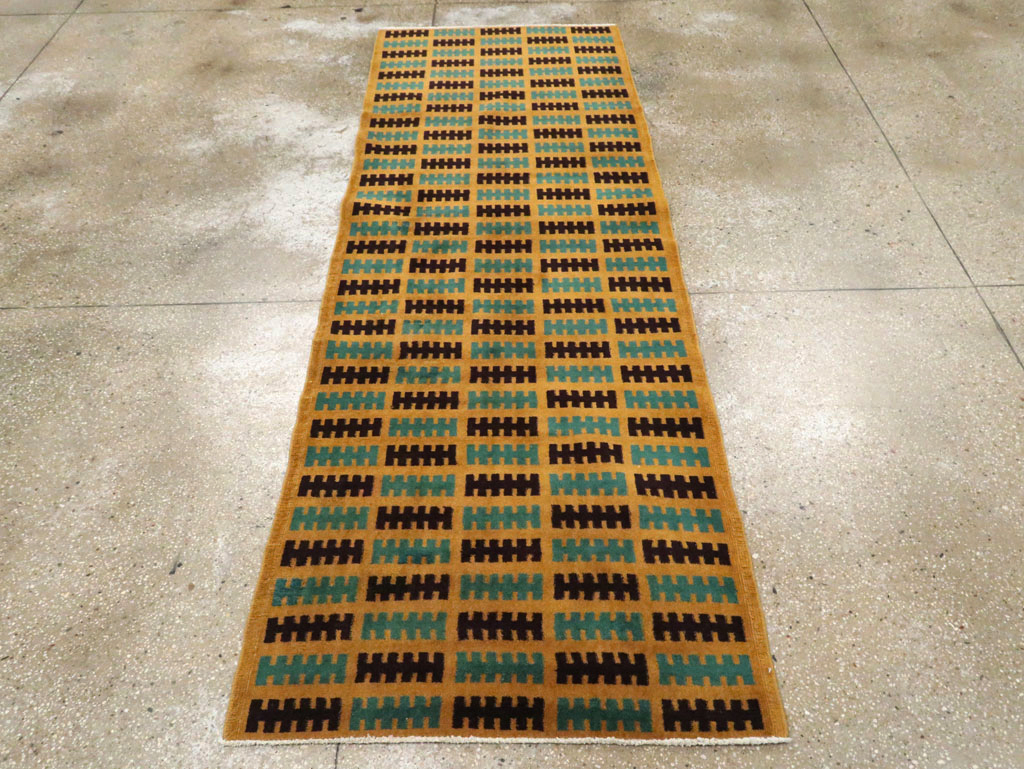 Vintage Turkish Anatolian Runner, No.29660 - Staging