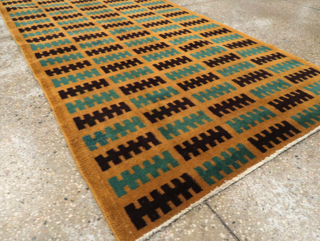 Vintage Turkish Anatolian Runner, No.29660 - Staging