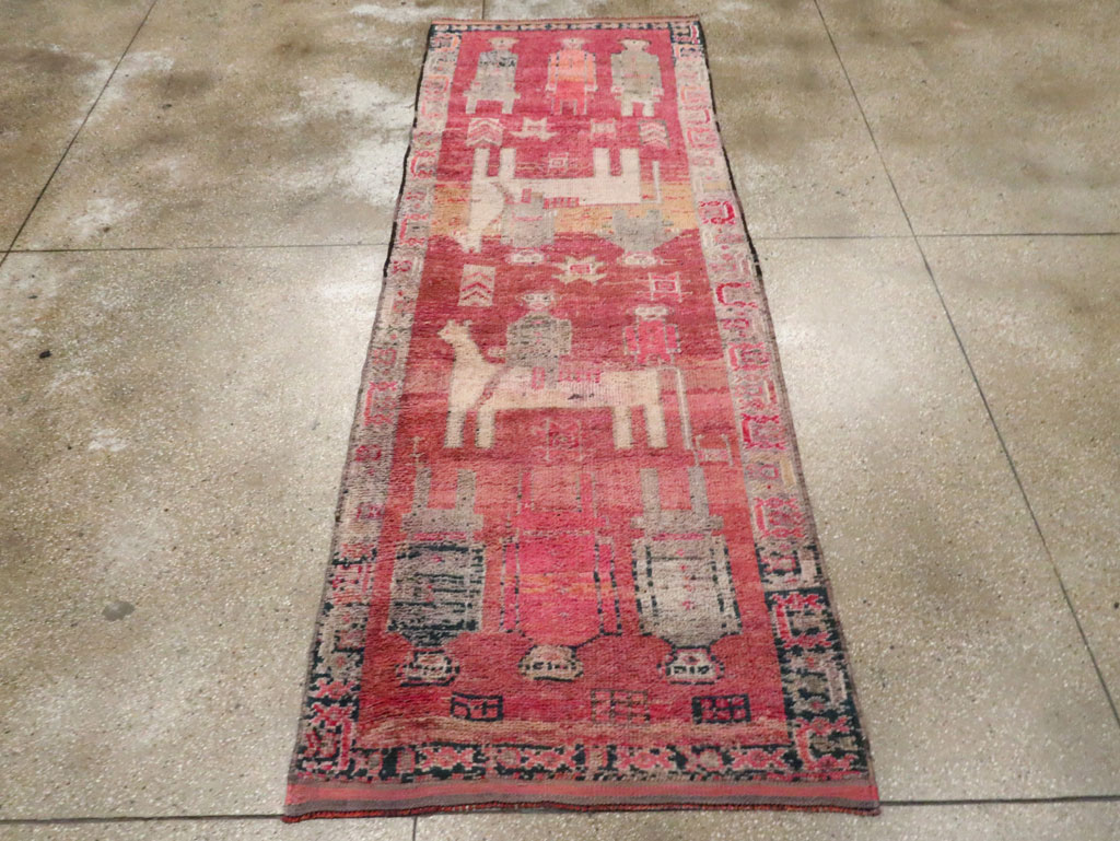 Vintage Turkish Anatolian Pictorial Runner, No.29676 - Staging