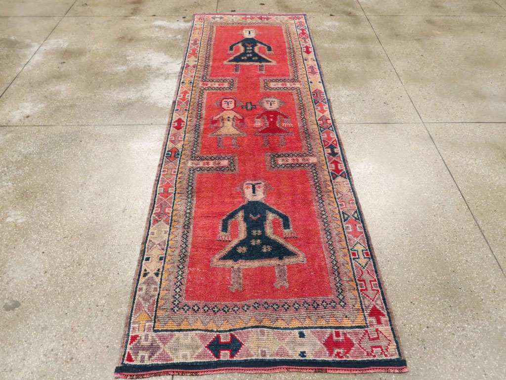 Vintage Turkish Anatolian Pictorial Runner, No.29677 - Staging