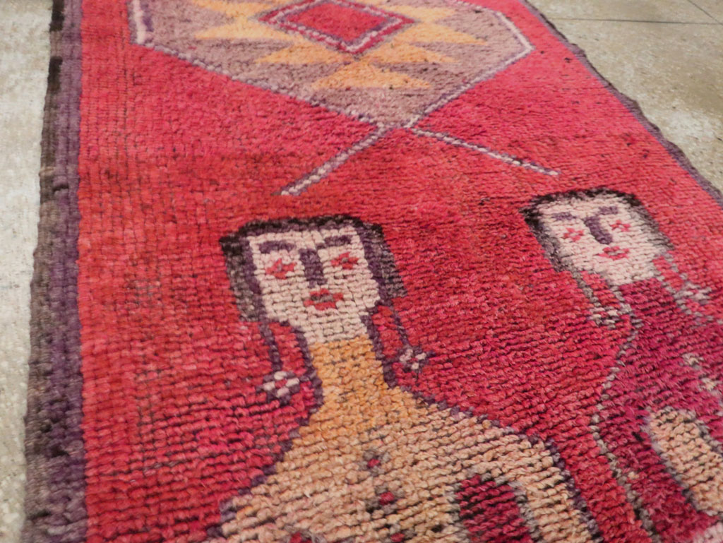 Vintage Turkish Anatolian Pictorial Runner, No.29678 - Staging