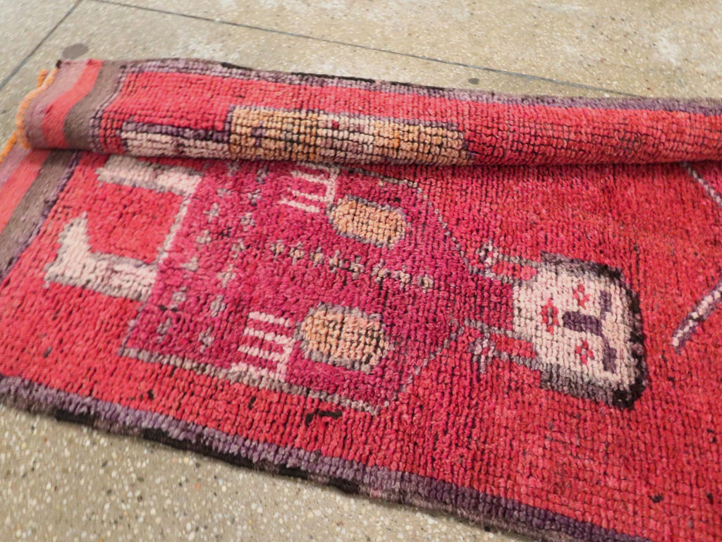 Vintage Turkish Anatolian Pictorial Runner, No.29678 - Staging